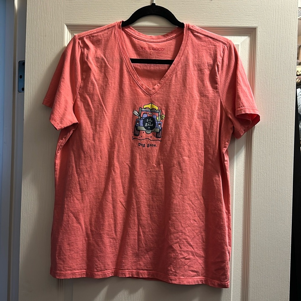 NWOT women’s V neck Life is Good with keep and dog on front size Large